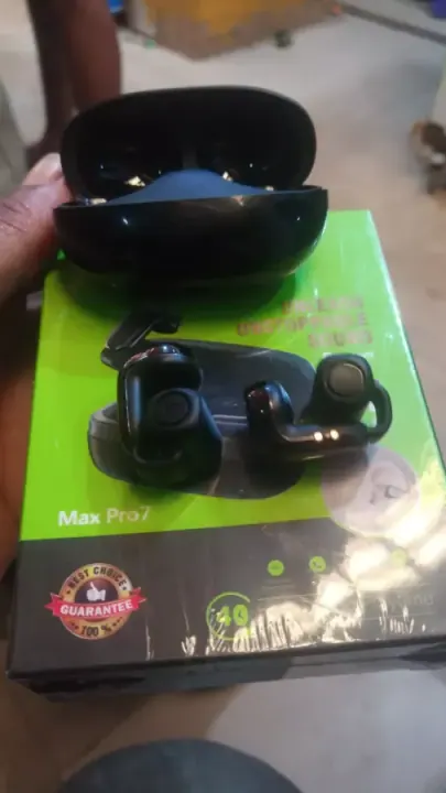 Jamax Clip-on Wireless Earbuds - Max Pro 7